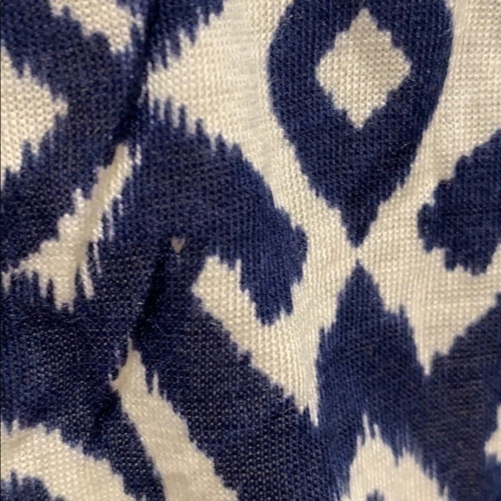 Crotchet Lace Detail Print Top - Picture 6 of 6